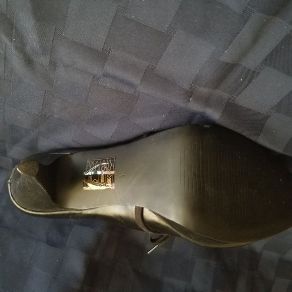 H&M Black Low Rise Bootie Heel Women's Sz 9 - Picture 4 of 7